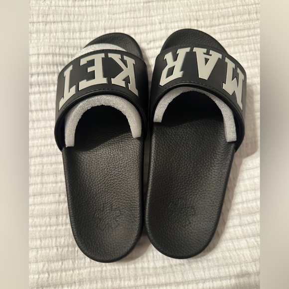 Market Standard Slides - NIB - Size 7 - Picture 3 of 10